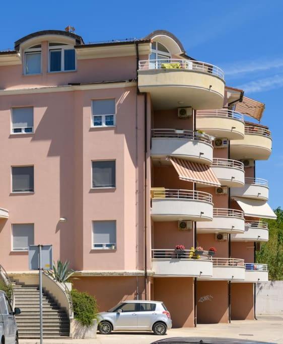 Apartment Sunce Пула Екстериор снимка