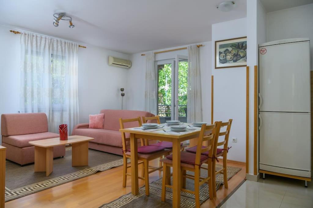 Apartment Sunce Пула Екстериор снимка